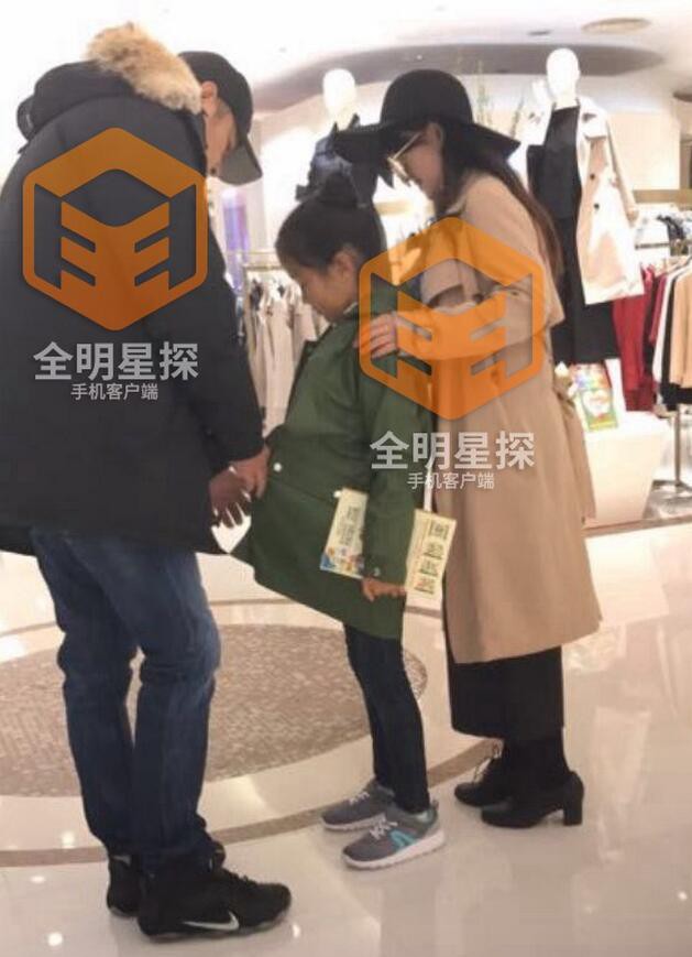 Sao ngoại tình 2017: Người bỏ vợ con theo tình mới, kẻ lấp liếm bằng hình ảnh gia đình hạnh phúc không rõ thật giả